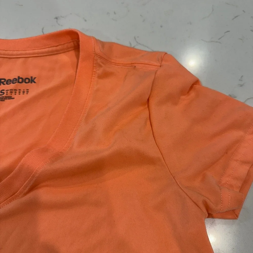 Reebok PlayDry Orange V-Neck Performance T-Shirt Womens Small Short Sleeve